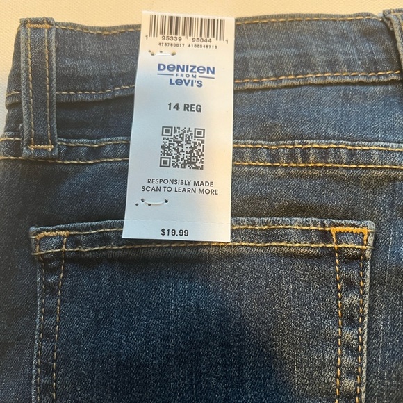 NWT Women's Denizen from Levi's Dark Blue Straight Jeans Size 14R Skinny (G3) - Picture 8 of 9